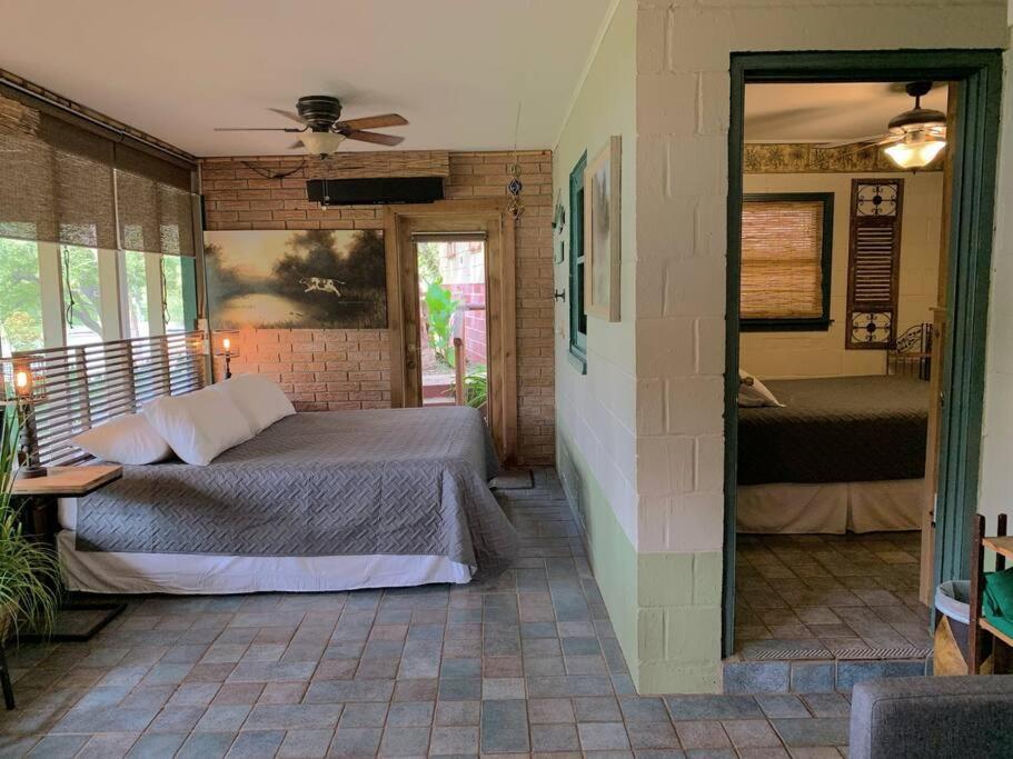 The River Haven - Sleeps 32 - On Guadalupe River سيغوين المظهر الخارجي الصورة